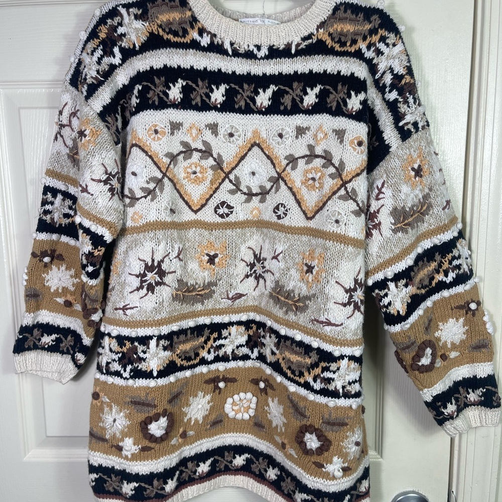 Vintage Multicolor Patterned hand knitted cottagecore granny sweater - Picture 2 of 6